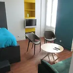 Préférence - Hypercentre avec parking privé gratuit et lit Queen size