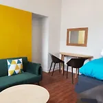 Préférence - Hypercentre avec parking privé gratuit et lit Queen size